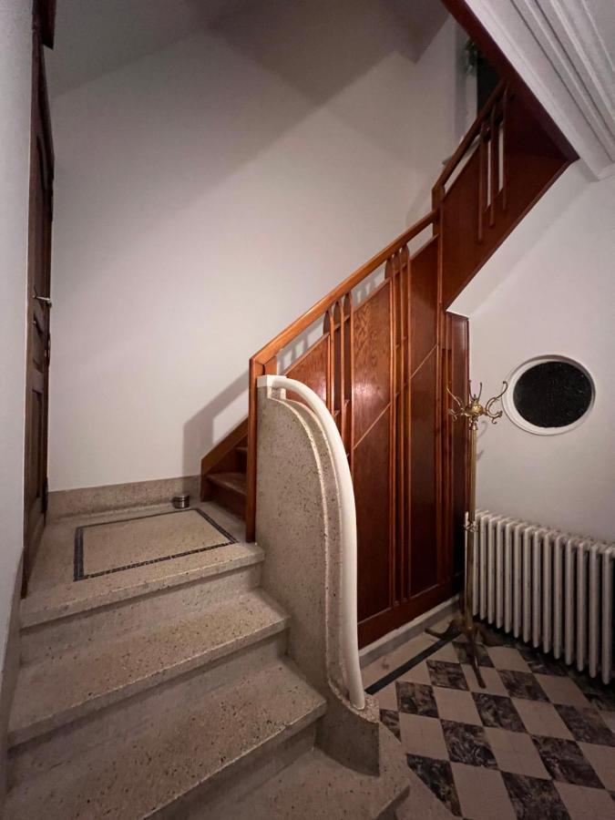 Charmante Art Deco Rijwoning ออสเทนด์ ภายนอก รูปภาพ